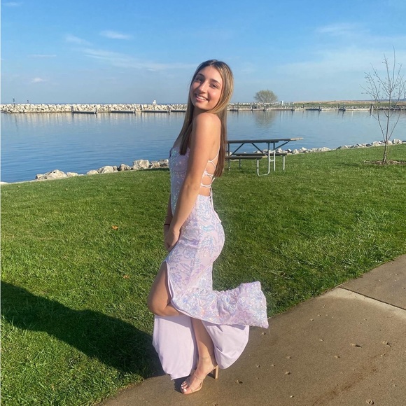 Prom dress - Picture 2 of 2